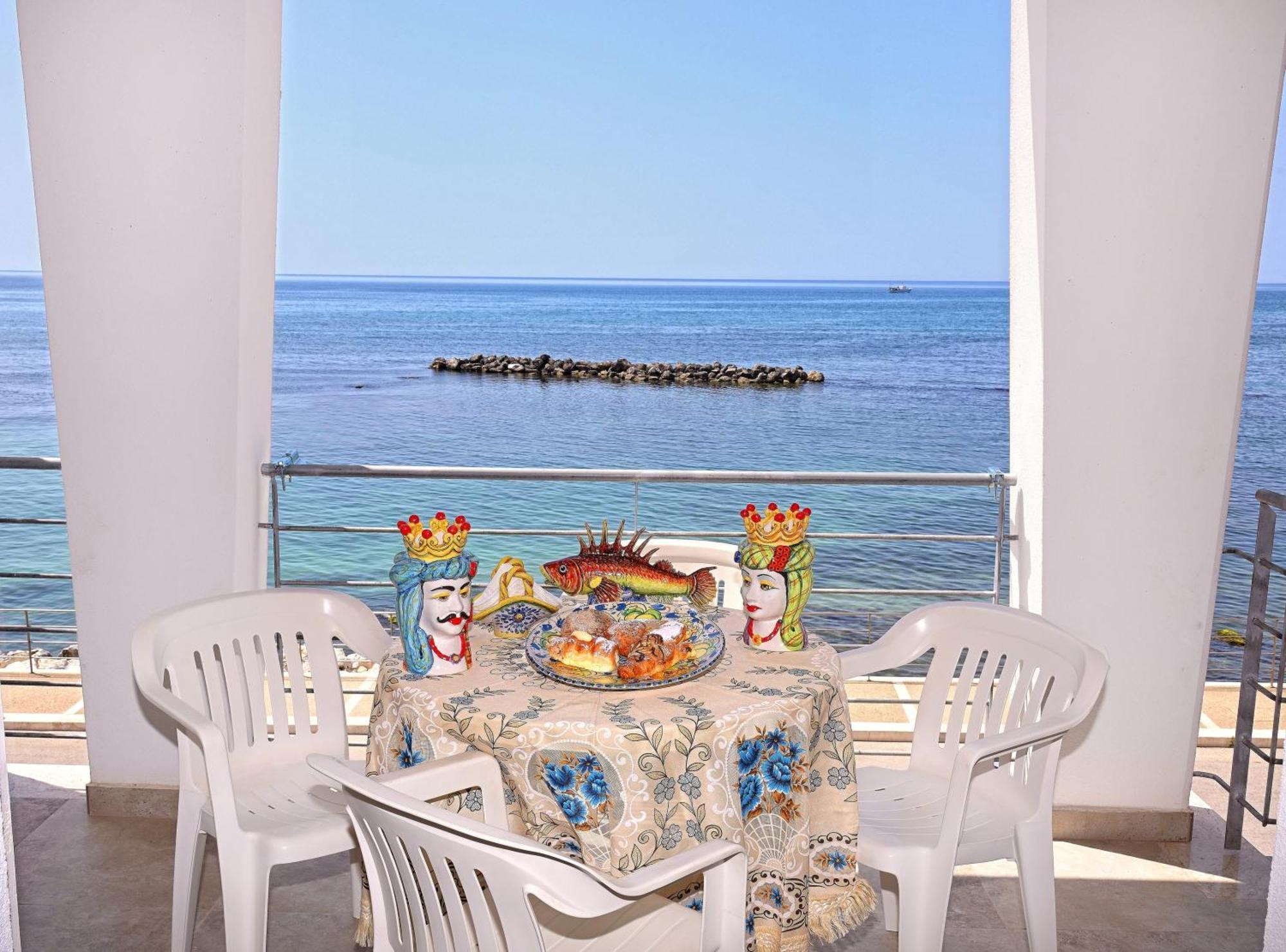 Il Borgo Sul Mare Bed & Breakfast Sciacca Bagian luar foto